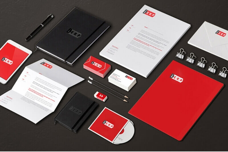 Đồ dùng văn phòng cũng là một phần của brand identity