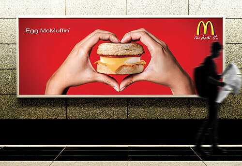 Hình ảnh Phân Tích Case Study Chiến Dịch "I'm Lovin' It" Của McDonald's - Chiến Dịch Để Đời Của Thương Hiệu 22 I'm-Lovin'-It-McDonald's (16)